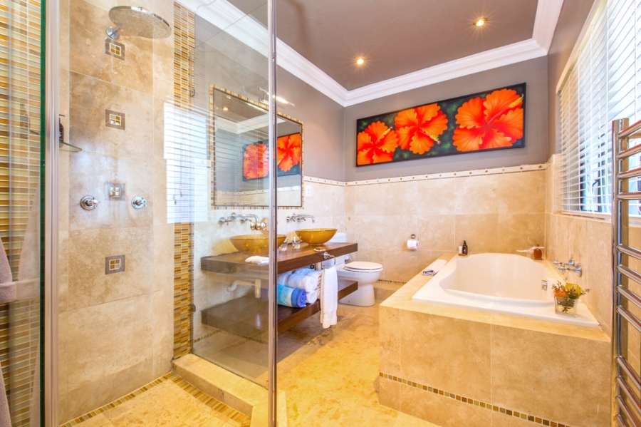 7 Bedroom Property for Sale in The Heads Western Cape